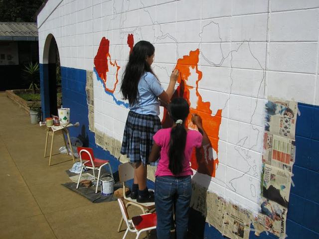 kids painting map