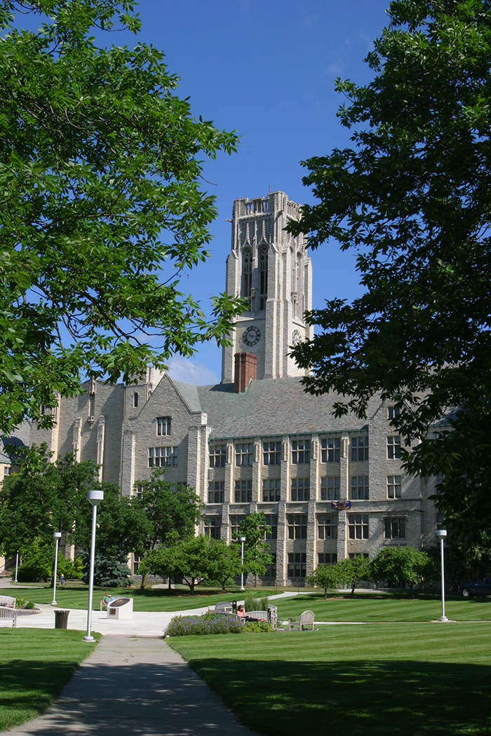 Photo of University Hall and the mall in summertime