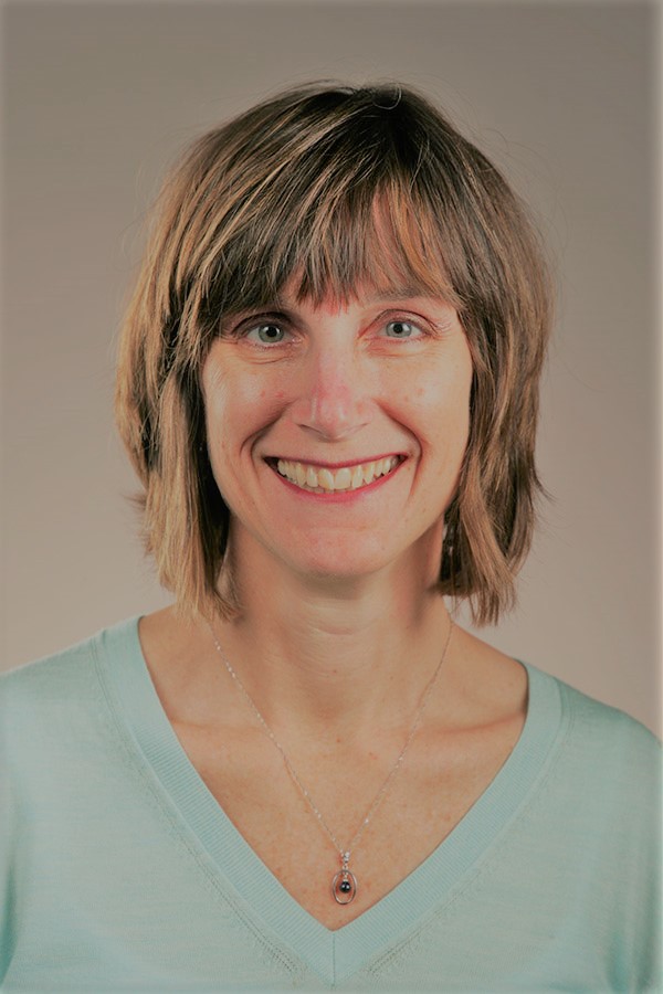 Dr. Laura Schmelzer