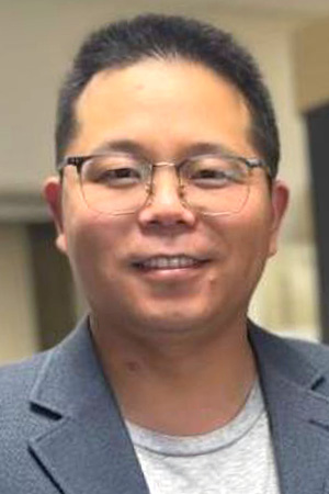 Headshot of Dr. Cui