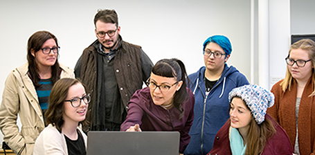 students with visiting artist