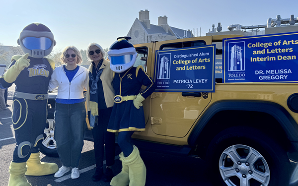 2023 UToledo Homecoming Rocky Melissa Gregory (CAL Interim Dean), Patricia Levey (2023 CAL Outstanding Alumna), Rocksy