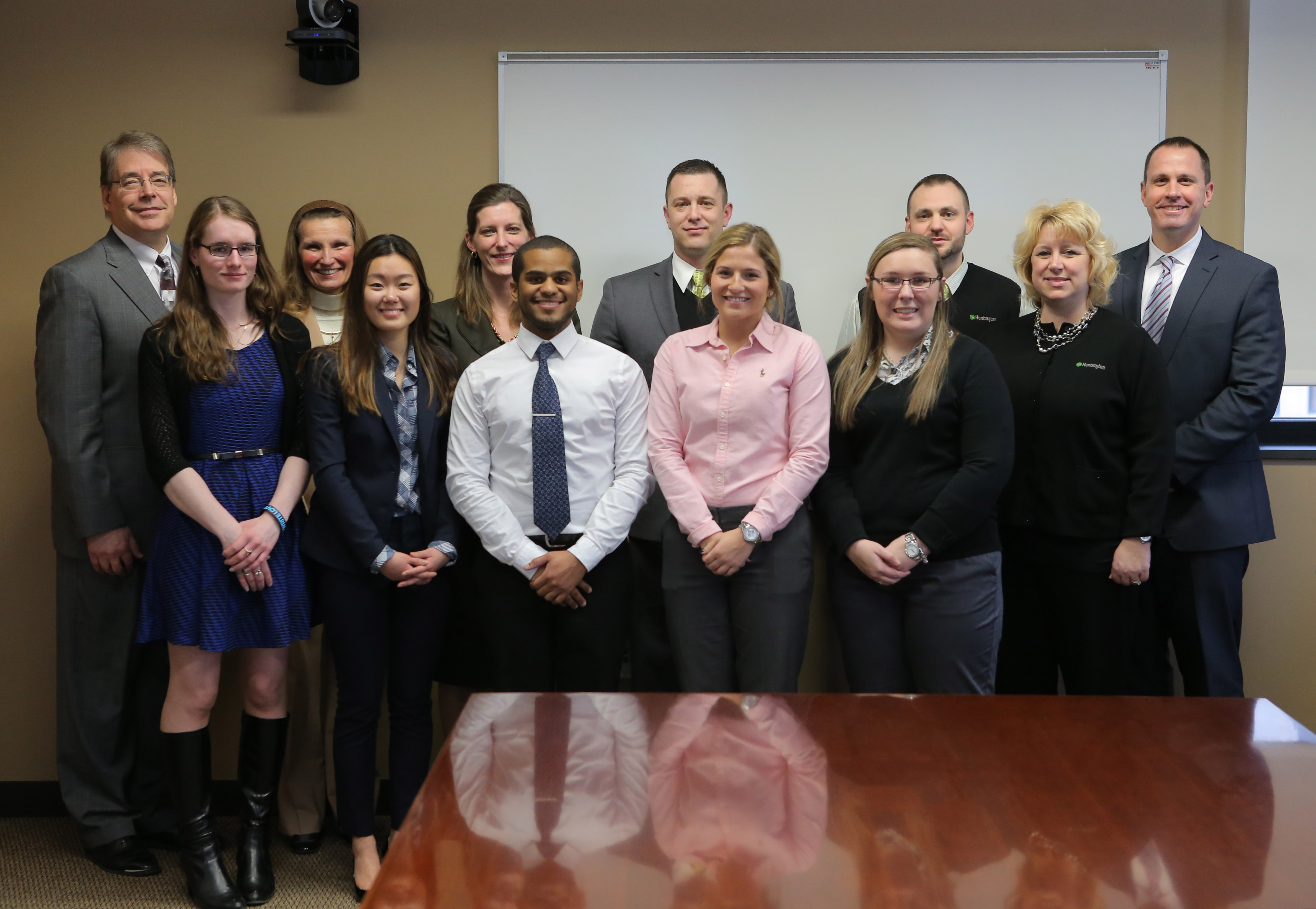 Huntington Bank provides $10,000 in scholarships to five UT business students