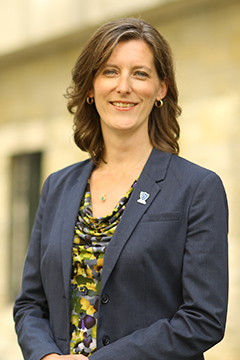 Deirdre Jones headshot