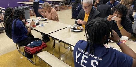 The Young Executive Scholars (Y.E.S.) Program culminated its 2022 curriculum with a breakfast sendoff at the Jones Leadership Academy of Business (JLAB) on Monday, Dec. 12.