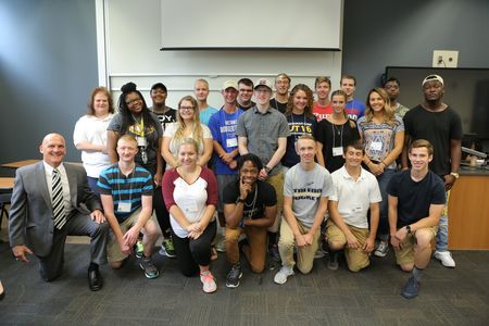 2016 freshman COBI students use Jump Start program to better prepare for college