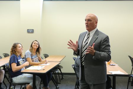 2016 freshman COBI students use Jump Start program to better prepare for college