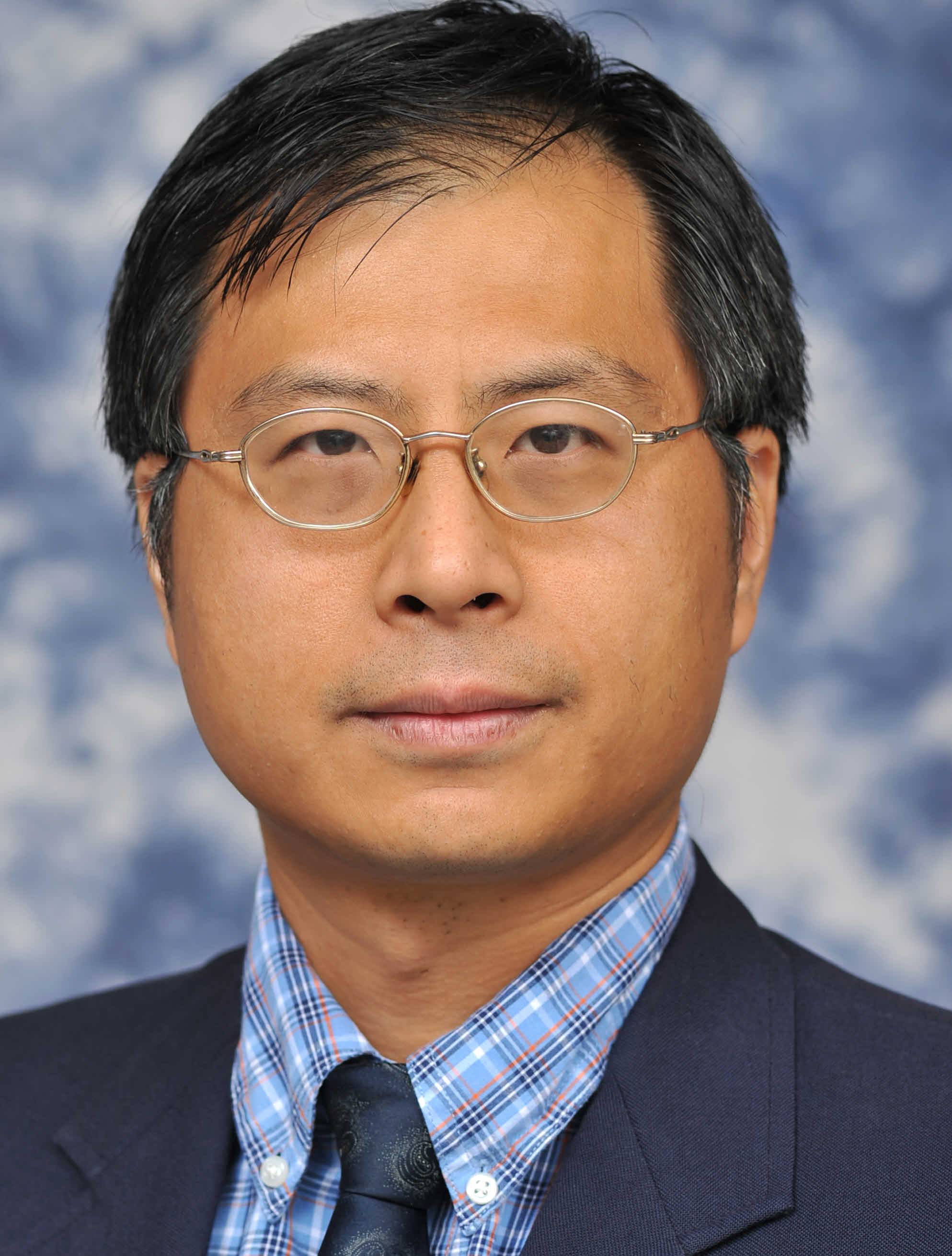 Photo of Liangbo Hu