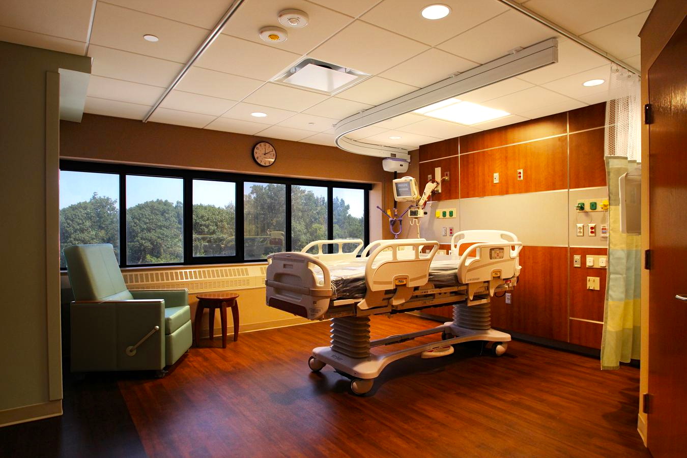 UTMC 3rd Floor ICU Patient Room