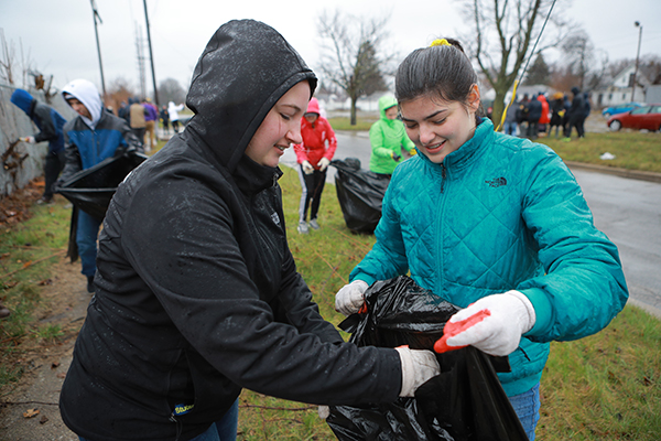 Students volunteering at the Big Event