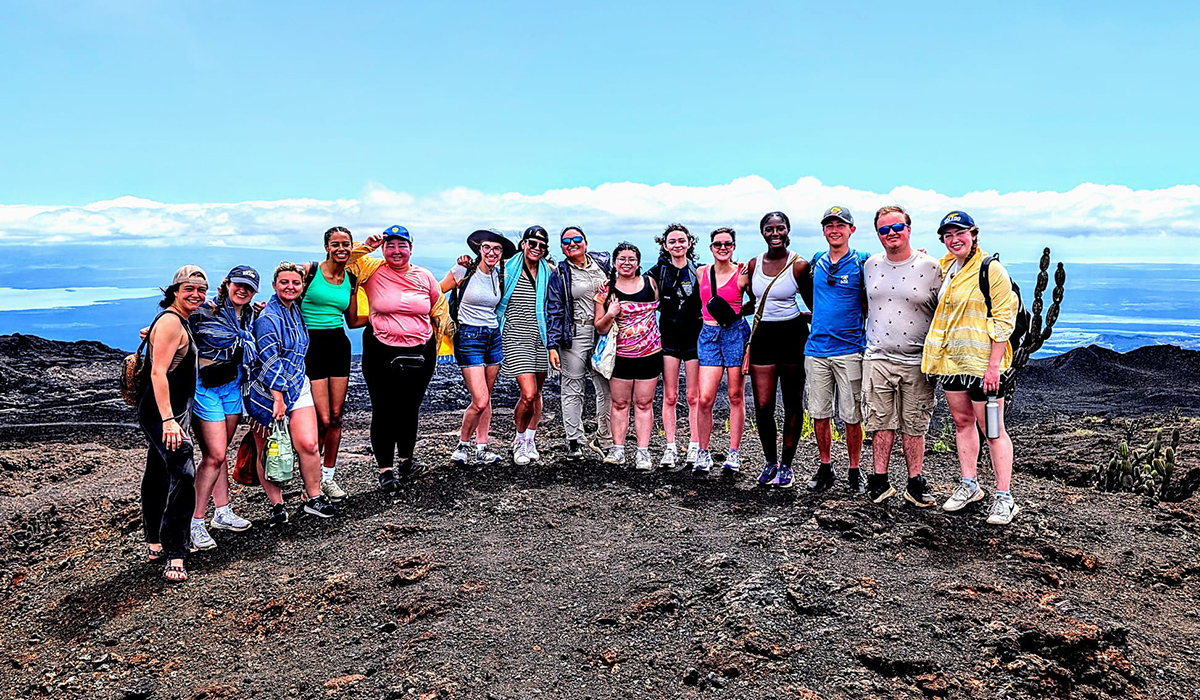 Students from the the palmer global fellows group standing for a group picture