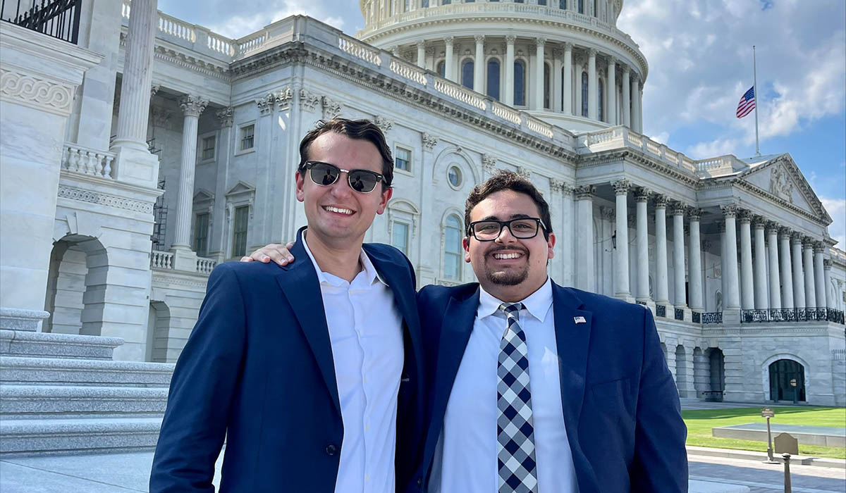 students at the U.S. Capital building