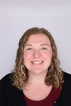 Elizabeth Champlin headshot