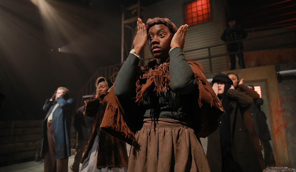 actors in Neighborhood 3 production