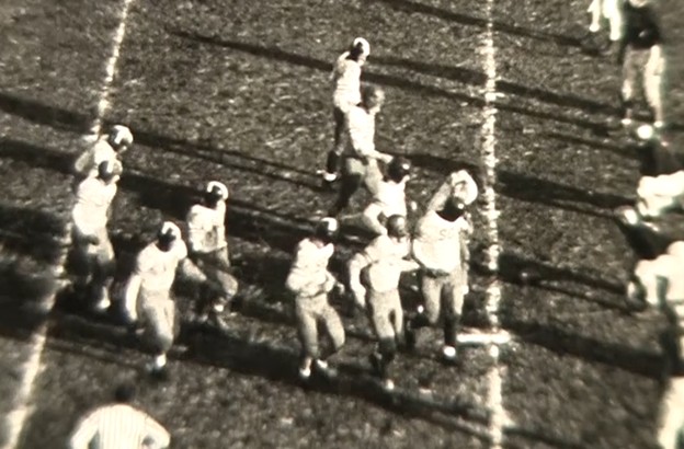 Second screenshot of Inaugural Glass Bowl game