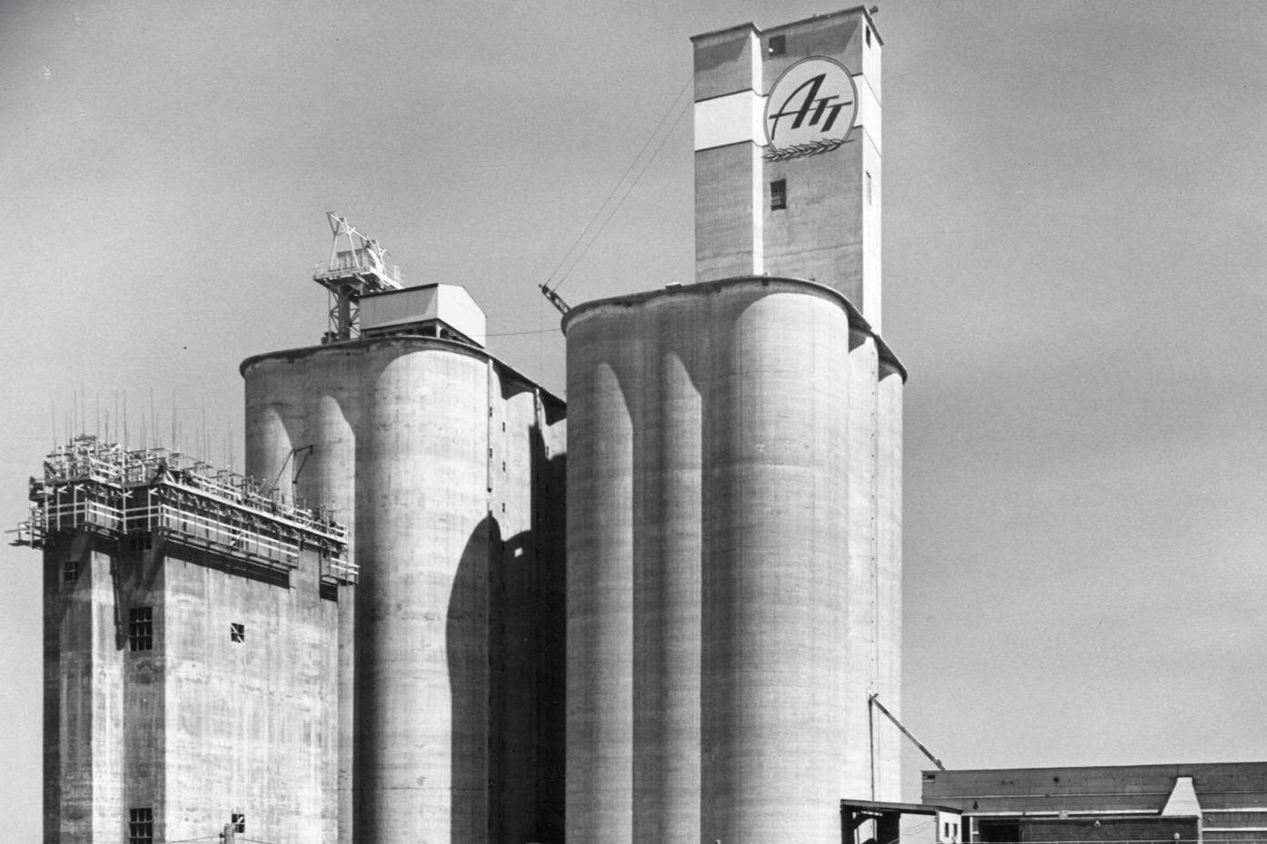 Wholly Toledo Exterior of Andersons Silo
