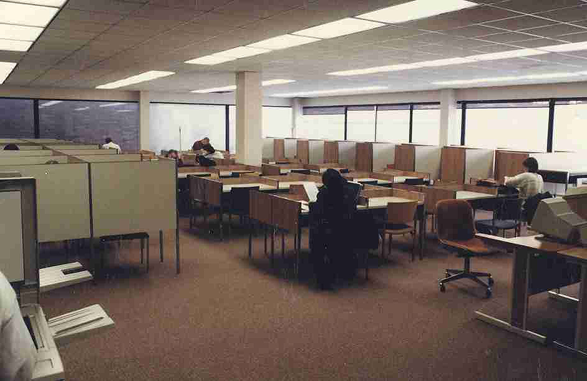 Desks and Carrells in the Reserve Reading Room