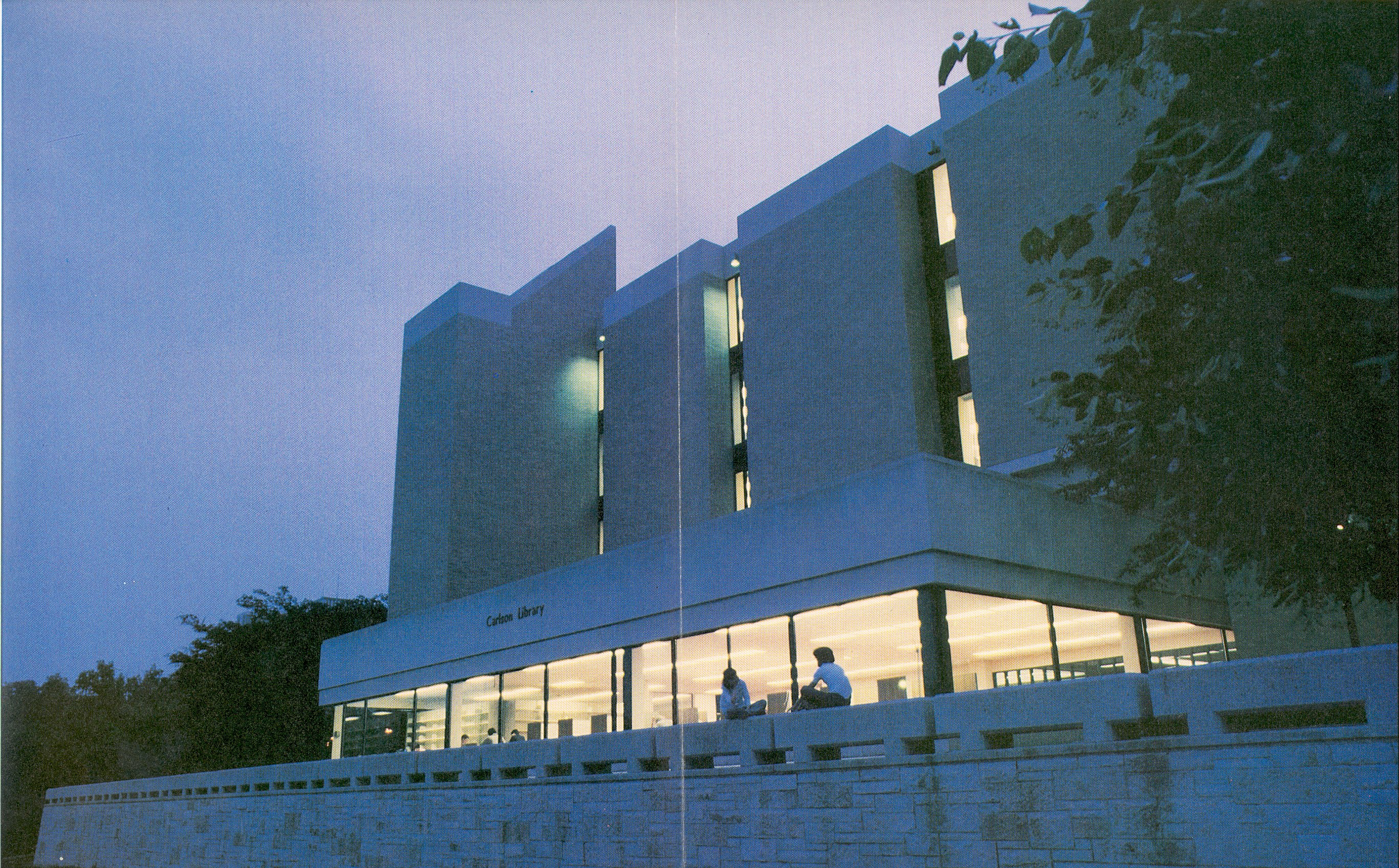 East side of Carlson Library in the evening