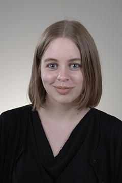 Cathryn Holmes headshot