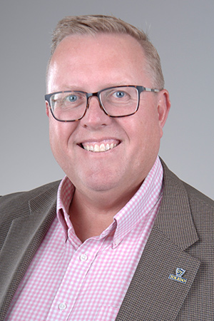 Headshot of Dr. Worth