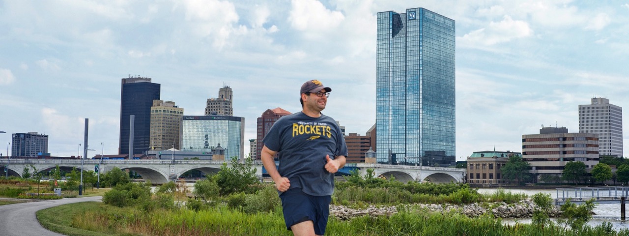 UToledo student running in Toledo