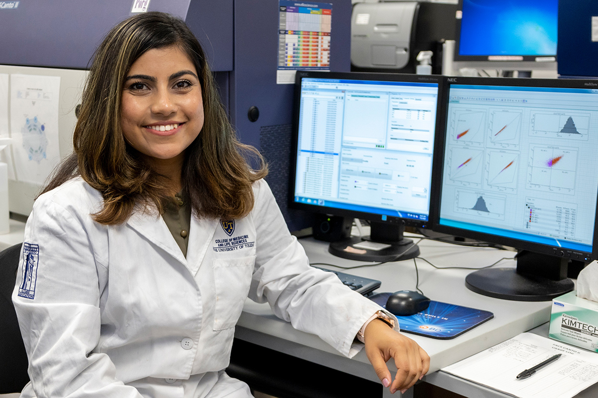 Iluja Gautam, a Ph.D. student in the Medical Microbiology and Immunology Track of the Biomedical Science Program, is conducting her research in the laboratory of Dr. Randall Worth.