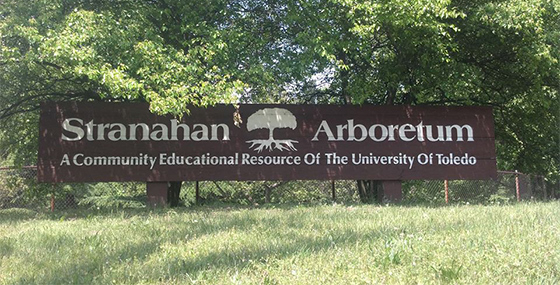 Signage to entrance of Stranahan Arboretum