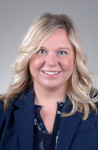 Photo of Dr. Jennifer DeVries