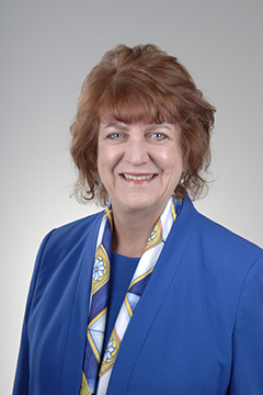 Pam Heaton headshot