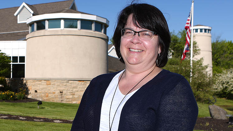 Dr. Christine Mayer