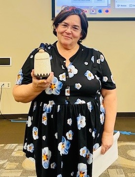 Anne Bennett with gnome Juliet Anne Bennett with gnome Juliet